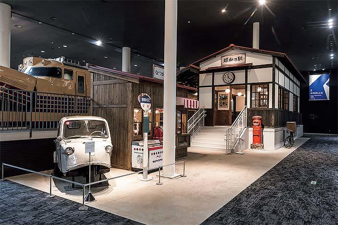 京都鉄道博物館で,展示品解説セミナー「昔の駅の駅員体験」を開催