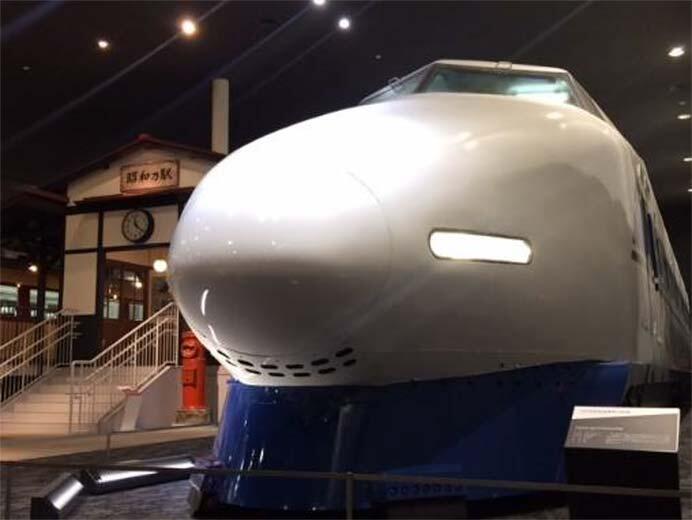 京都鉄道博物館で特別な車両公開「100系122形5003号車」開催
