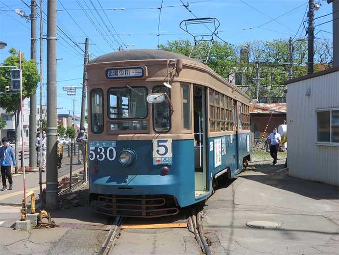 函館市企業局交通部，「レトロ市電530号（ごみゼロ号）」を運転