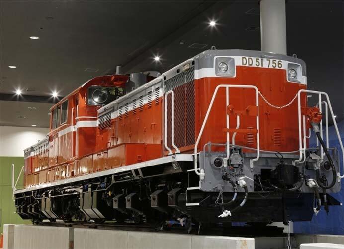 京都鉄道博物館で，車両解説セミナー「DD51形756号機～運転士の出区点検～」開催