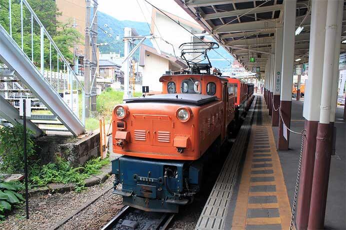 黒部峡谷鉄道「凸型機関車とハ型客車で巡る途中下車の旅」の参加者募集