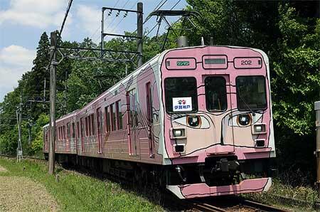 伊賀鉄道,860系の「行先板」レプリカを200系「ピンク忍者列車」に掲出