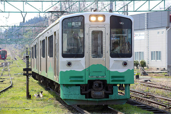 えちごトキめき鉄道ET127系