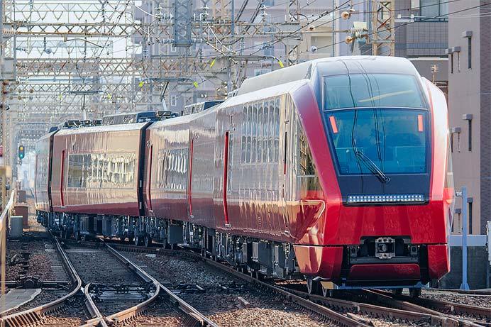 近鉄80000系「ひのとり」が奈良線で試運転を実施