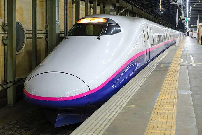 E2系J67編成が新潟新幹線車両センターに回送