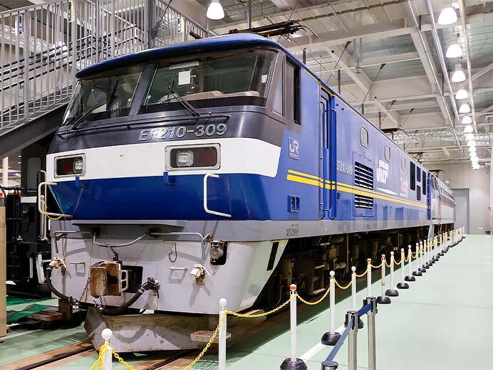 京都鉄道博物館でJR貨物所属車両の特別展示
