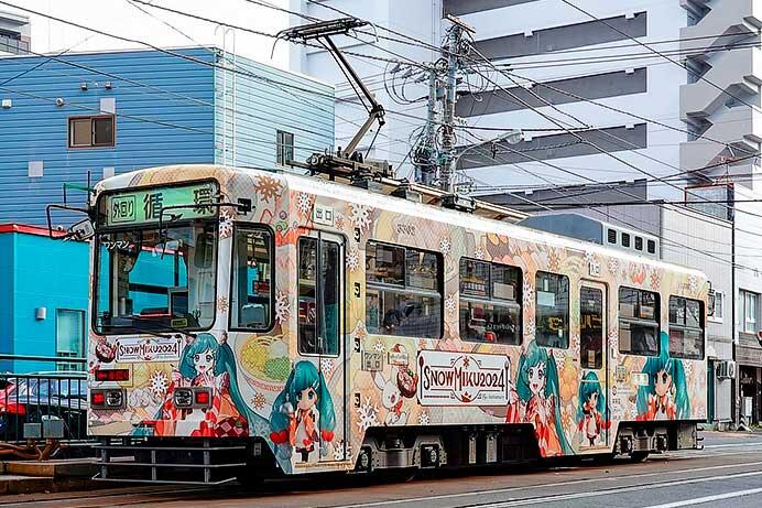 札幌市電で「雪ミク電車」の運転開始