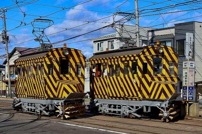 函館市電で「ササラ電車」の試運転