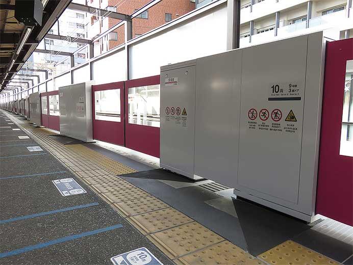 京王，渋谷駅1番線降車専用ホームで11月26日からホームドアの使用を開始