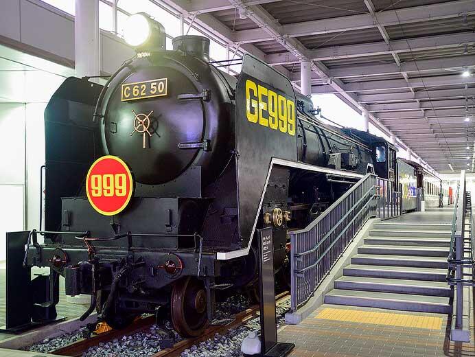 京都鉄道博物館で特別企画「銀河鉄道999展」開催