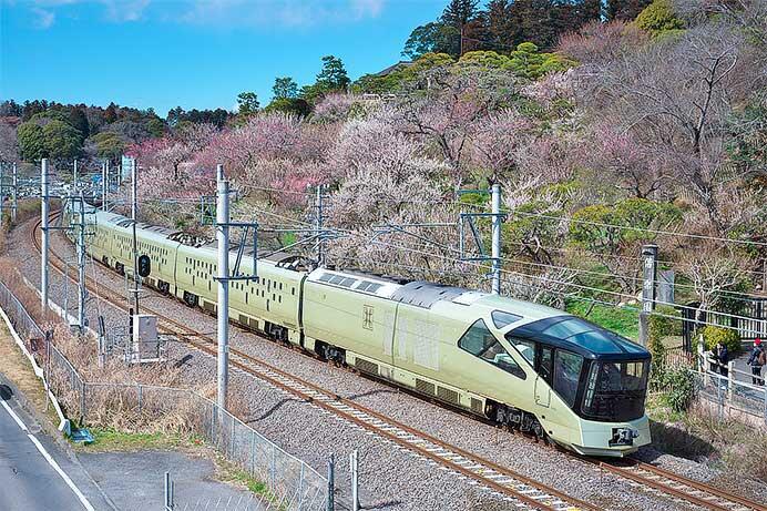 「TRAIN SUITE 四季島」が常磐線を走行