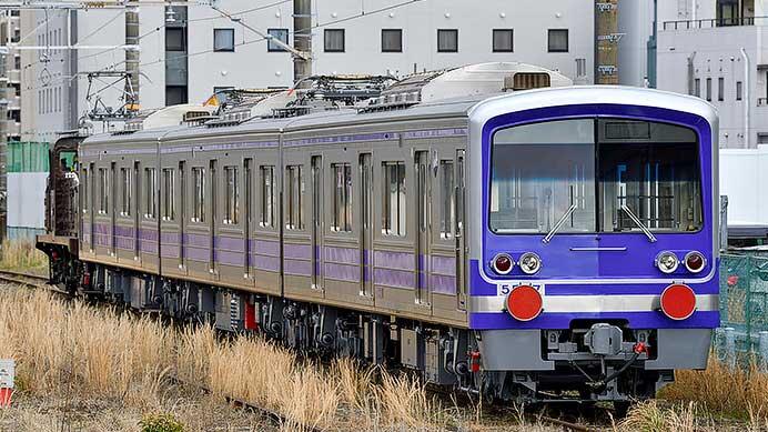 伊豆箱根鉄道5000系5507編成の帯が紫色に