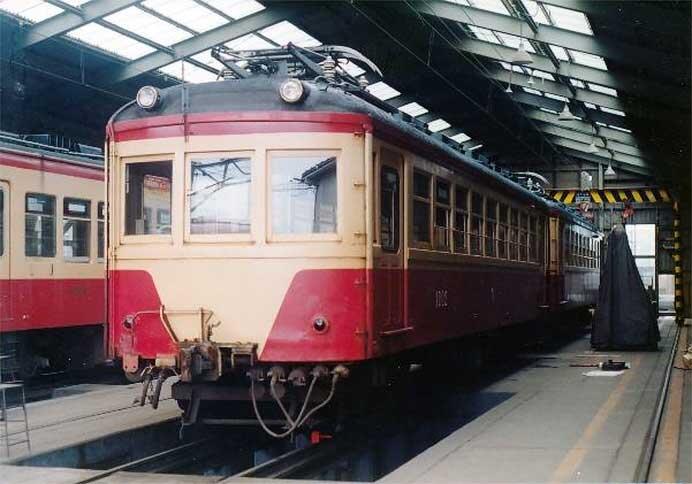福島交通飯坂線開業100周年記念でレトロデザイン列車を運転
