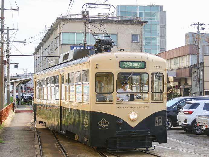 富山地方鉄道で「CHITETSUビア電」運転