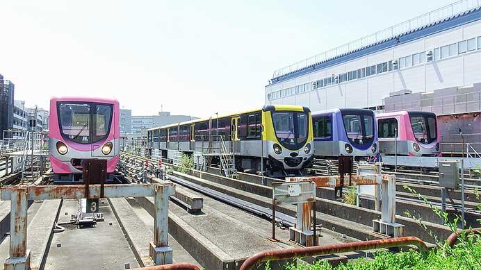 南港検車場でニュートラムの撮影会開催