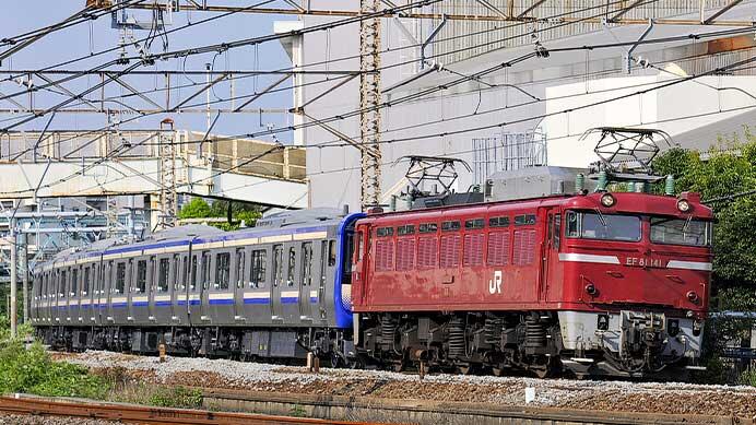 E235系1000番代J-38編成が配給輸送される