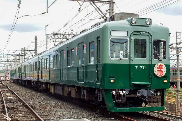 南海7100系「復元塗装車両撮影会」が開催される  