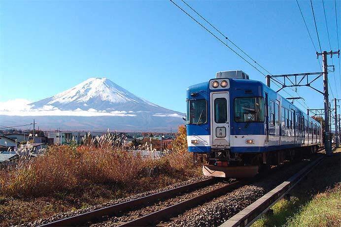 富士山麓電気鉄道，1000系の定期運行を12月15日をもって終了へ