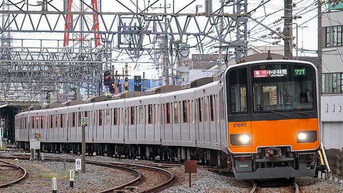 東武50050型51053編成の表示器が交換される