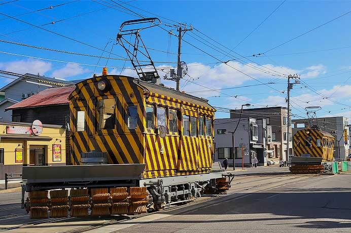 函館市電でササラ電車の試運転