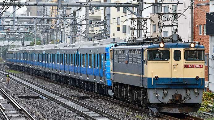 東京臨海高速鉄道71-000形が甲種輸送される