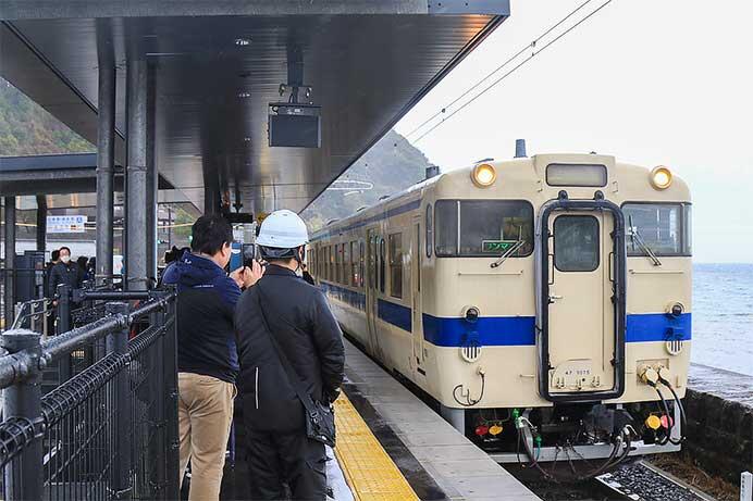 日豊本線仙巌園駅が開業