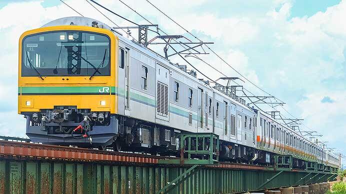 E233系青461編成＋青663編成が配給輸送される
