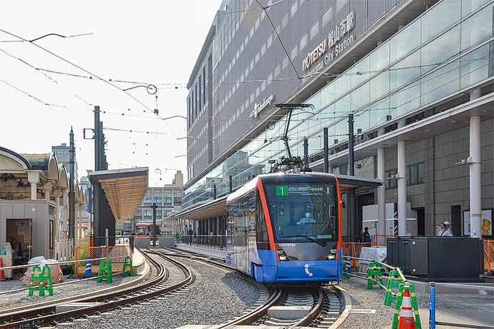 伊予鉄道市内電車線松山市駅のりばが移設される