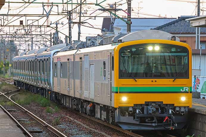 E131系800番代N2編成が配給輸送される