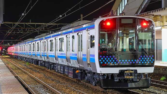 E131系800番代N5編成が配給輸送される