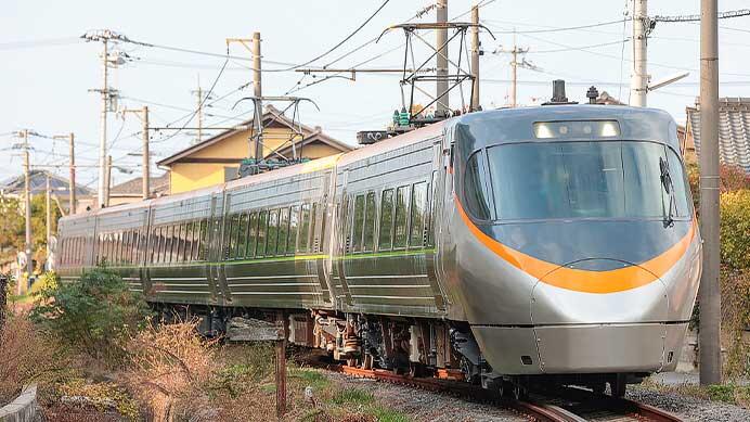 8000系L5編成がリニューアルを終える