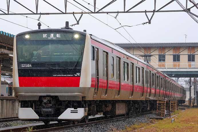 君津駅でE233系の運転操縦体験イベント開催