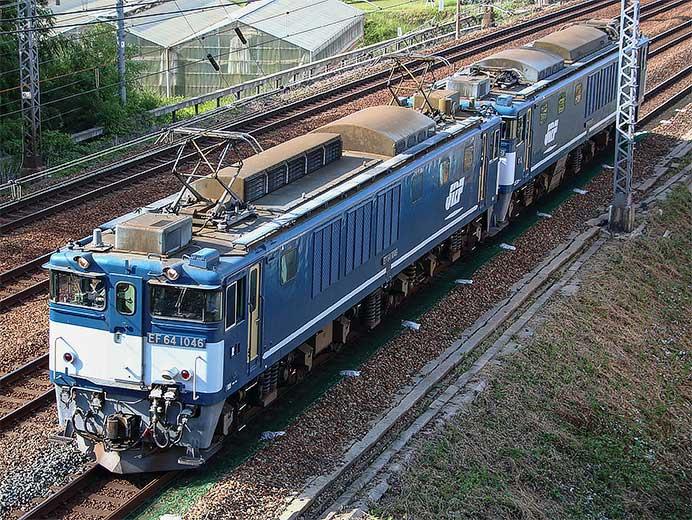 8865列車で広島更新色ふうEF64形の重連が実現